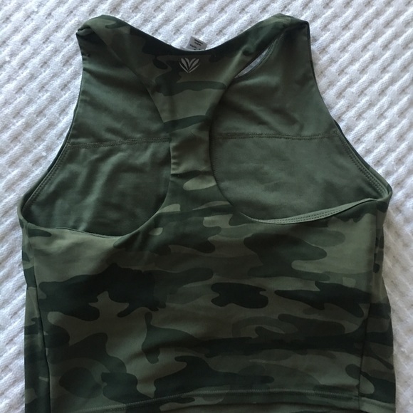 Forever 21 padded gym tank - Picture 2 of 3